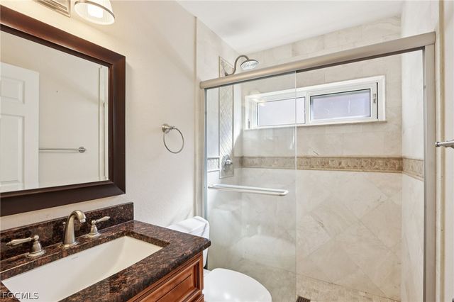 5118 Harrogate CT, Naples, FL 34112