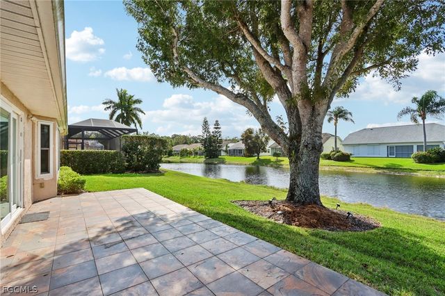 5118 Harrogate CT, Naples, FL 34112