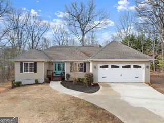 5805 Shadow Oaks Drive, Murrayville, GA 30564