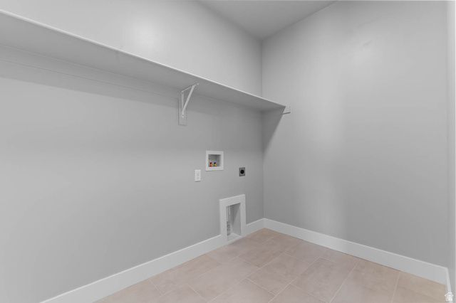 2246 N HOODED CRANE DR, Clinton, UT 84015