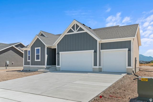 2246 N HOODED CRANE DR, Clinton, UT 84015