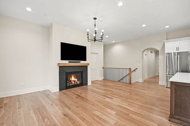 4119 N Lincoln Street, Westmont, IL 60559