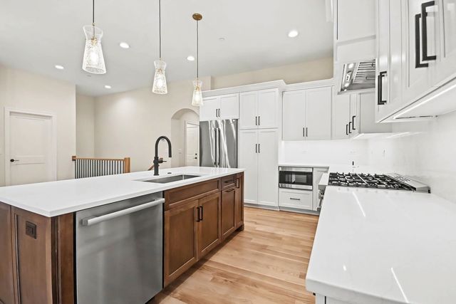 4119 N Lincoln Street, Westmont, IL 60559