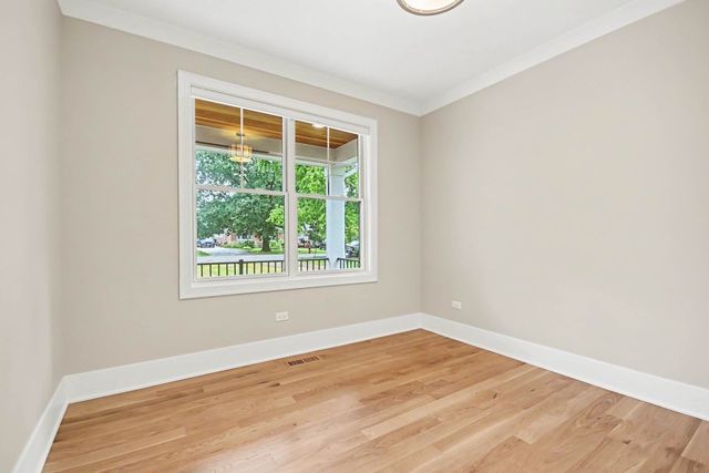4119 N Lincoln Street, Westmont, IL 60559