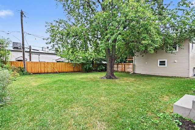 4119 N Lincoln Street, Westmont, IL 60559