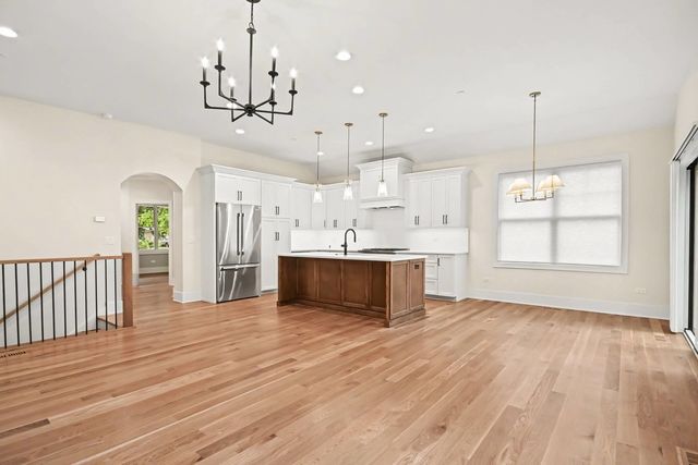 4119 N Lincoln Street, Westmont, IL 60559