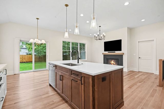 4119 N Lincoln Street, Westmont, IL 60559