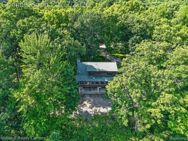 12426 Shaffer Road, Springfield Charter Township, MI 48350