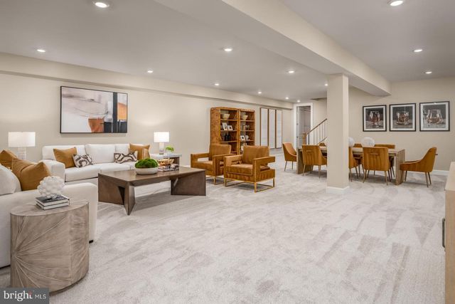 3082 GIMBEL LN, Huntingdon Valley, PA 19006