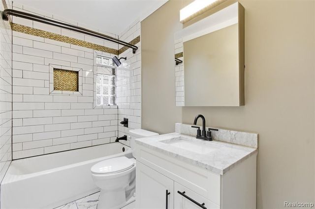 17532 Wisconsin Street, Detroit, MI 48221