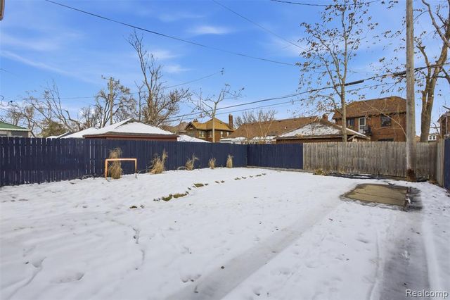 17532 Wisconsin Street, Detroit, MI 48221