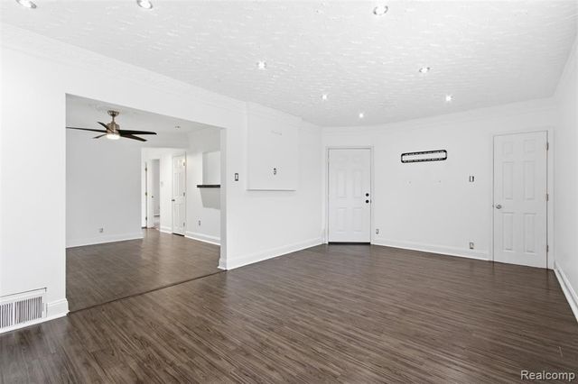 17532 Wisconsin Street, Detroit, MI 48221