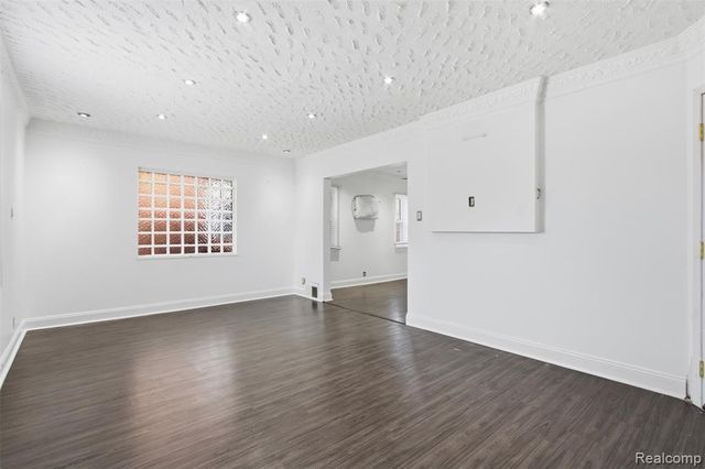 17532 Wisconsin Street, Detroit, MI 48221