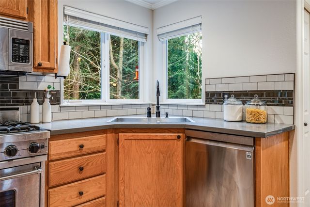 27831 NE 30th Street, Redmond, WA 98053