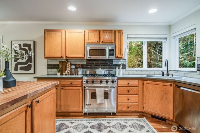 27831 NE 30th Street, Redmond, WA 98053