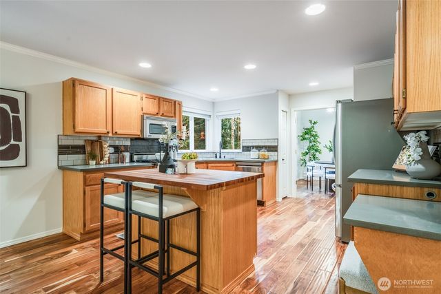 27831 NE 30th Street, Redmond, WA 98053