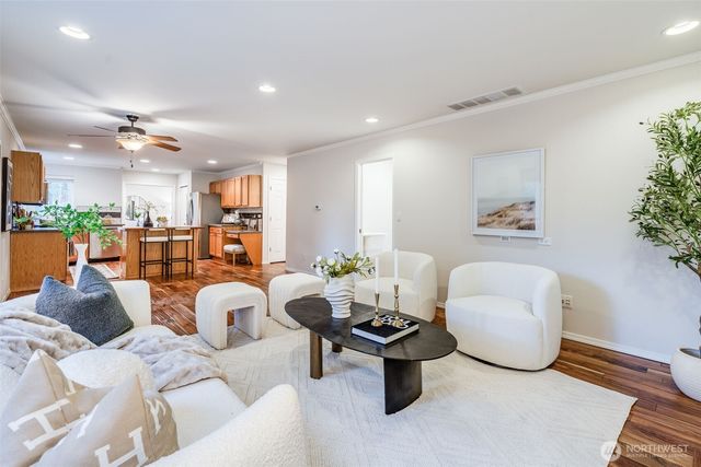 27831 NE 30th Street, Redmond, WA 98053