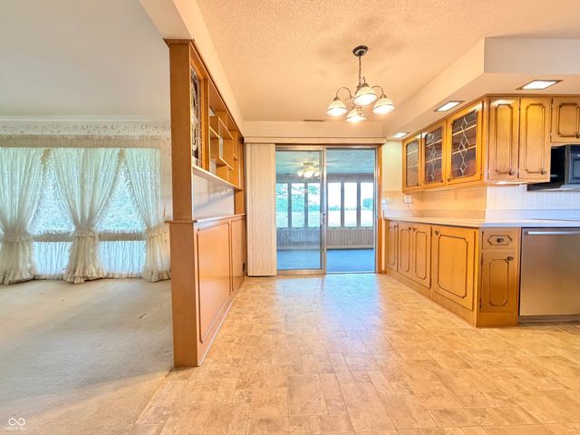 8700 W County Road 600 S, Daleville, IN 47334