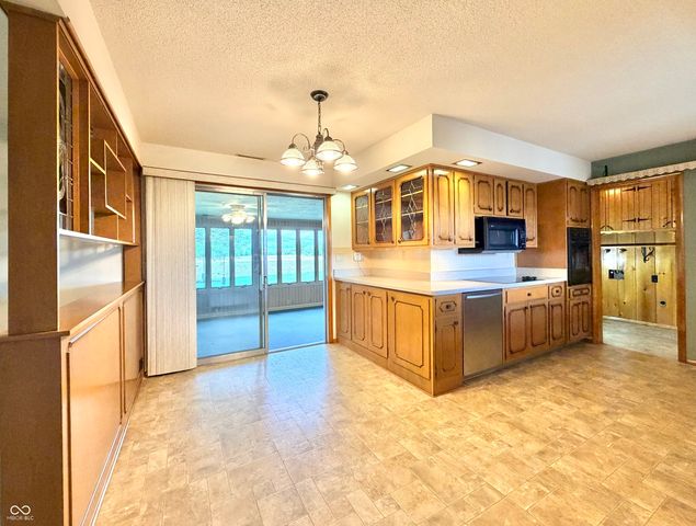 8700 W County Road 600 S, Daleville, IN 47334