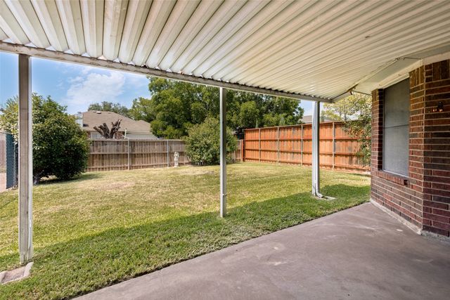 821 Creek Valley Road, Mesquite, TX 75181