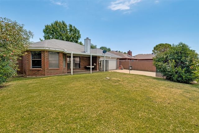 821 Creek Valley Road, Mesquite, TX 75181