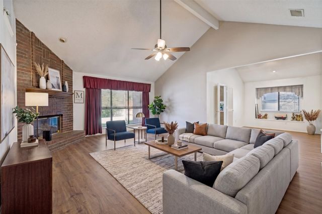 821 Creek Valley Road, Mesquite, TX 75181