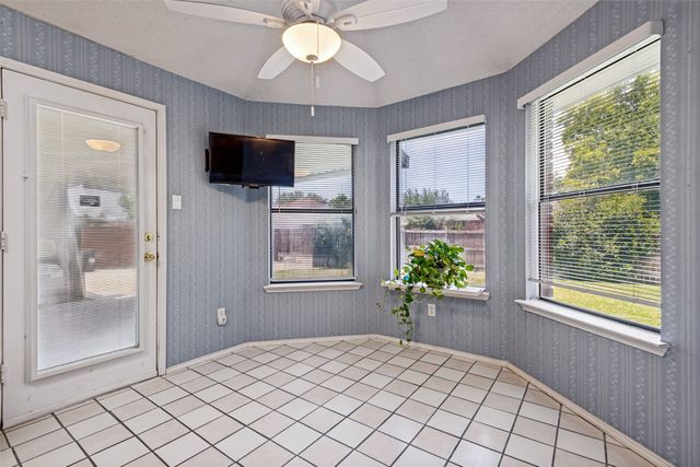 821 Creek Valley Road, Mesquite, TX 75181