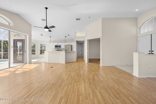 8495 Jayson Drive, Brooksville, FL 34613