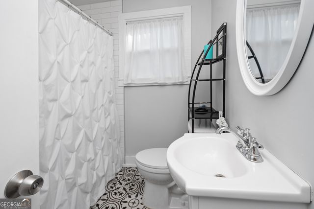 2569 Northview Avenue, Decatur, GA 30028