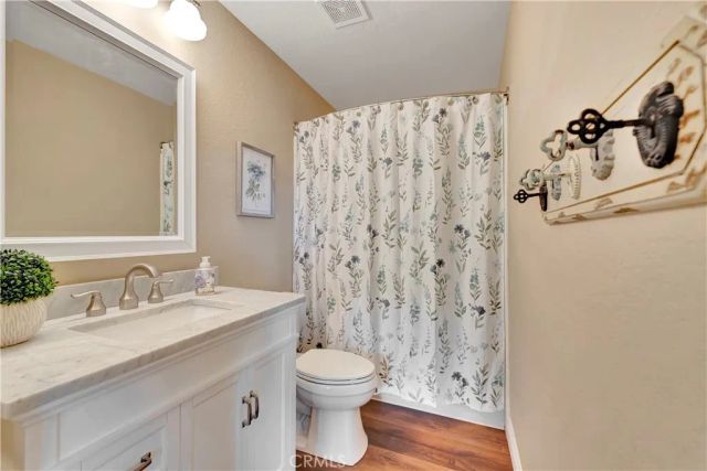 24419 Kingston Court, Laguna Hills, CA 92653