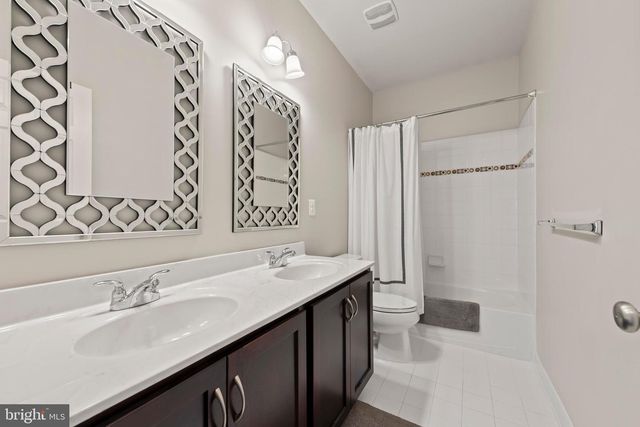 23303 MOUNT MIDDLETON SQ, Ashburn, VA 20148