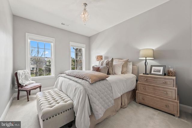 23303 MOUNT MIDDLETON SQ, Ashburn, VA 20148