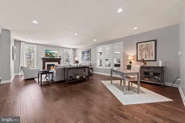 23303 MOUNT MIDDLETON SQ, Ashburn, VA 20148
