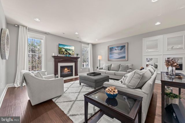 23303 MOUNT MIDDLETON SQ, Ashburn, VA 20148