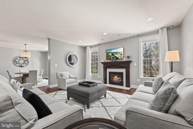 23303 MOUNT MIDDLETON SQ, Ashburn, VA 20148