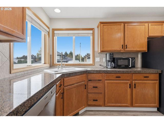 1985 Sw DAYBREAK Way, Troutdale, OR 97060