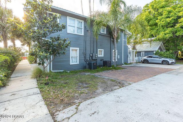 205 E Voorhis Avenue, Deland, FL 32724