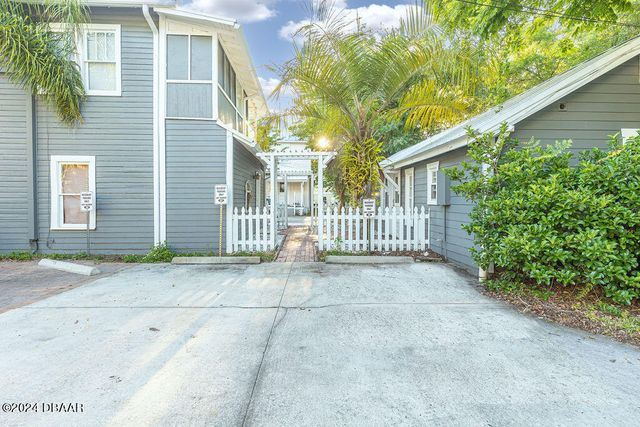 205 E Voorhis Avenue, Deland, FL 32724