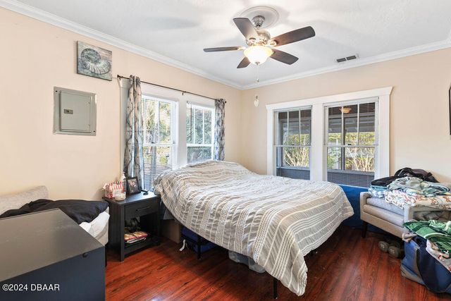 205 E Voorhis Avenue, Deland, FL 32724