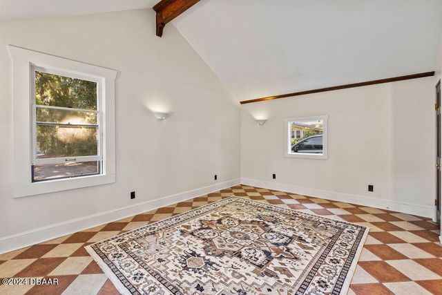 205 E Voorhis Avenue, Deland, FL 32724