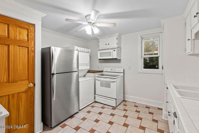 205 E Voorhis Avenue, Deland, FL 32724