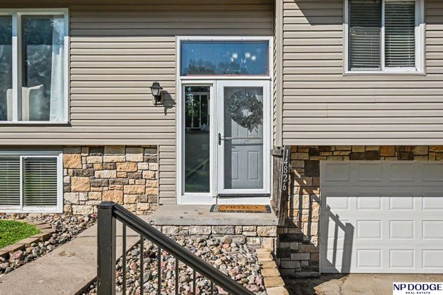 14826 Walnut Grove Circle, Omaha, NE 68137