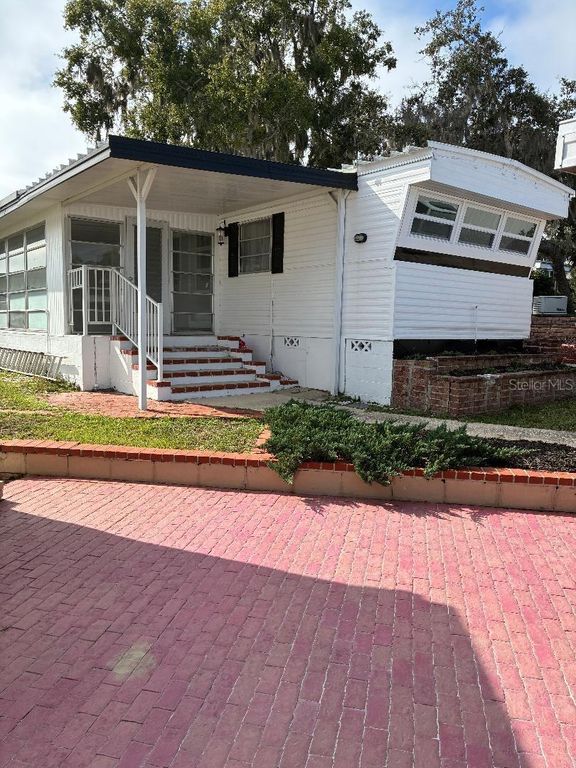 3896 PICCIOLA ROAD 223, Fruitland Park, FL 34731