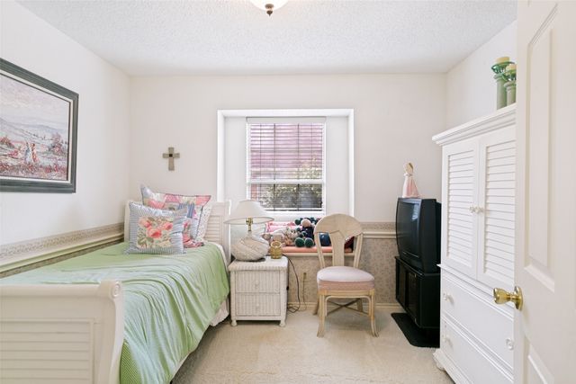 2045 Larkspur Drive, Carrollton, TX 75010