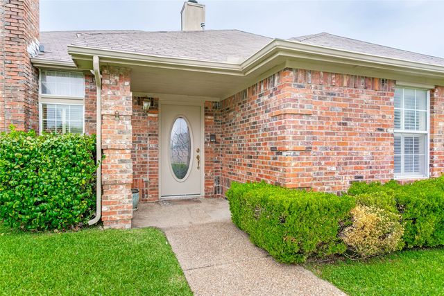 2045 Larkspur Drive, Carrollton, TX 75010