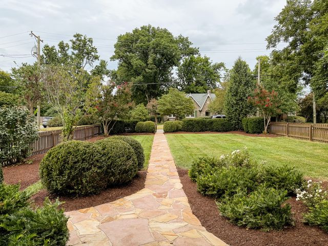 941 Inverness Ave, Nashville, TN 37204
