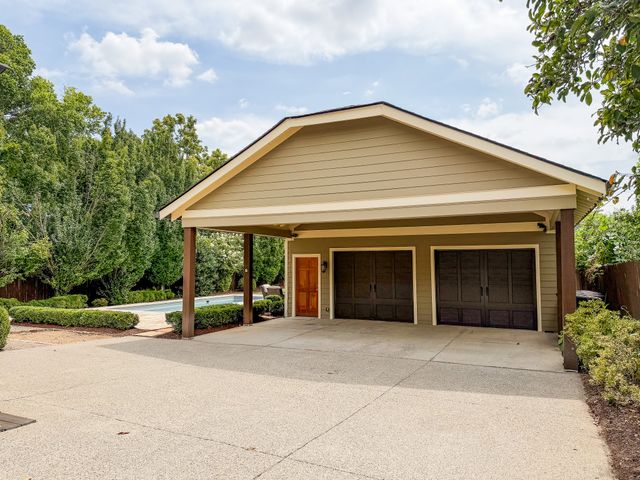 941 Inverness Ave, Nashville, TN 37204