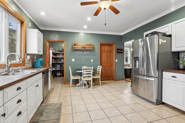 613 MENASHA STREET, Reedsville, WI 54230