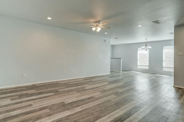 1101 N Englewood Avenue, Lubbock, TX 79416