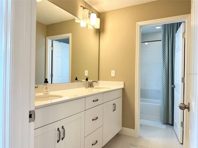 15824 MARINA BAY DRIVE, Winter Garden, FL 34787